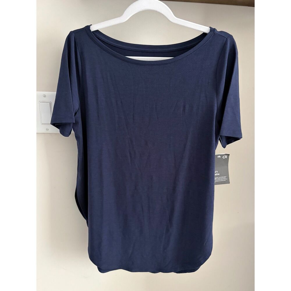 GapFit - Breathe - Relaxed Fit - T-Shirt - Navy - $40 - Brand New!